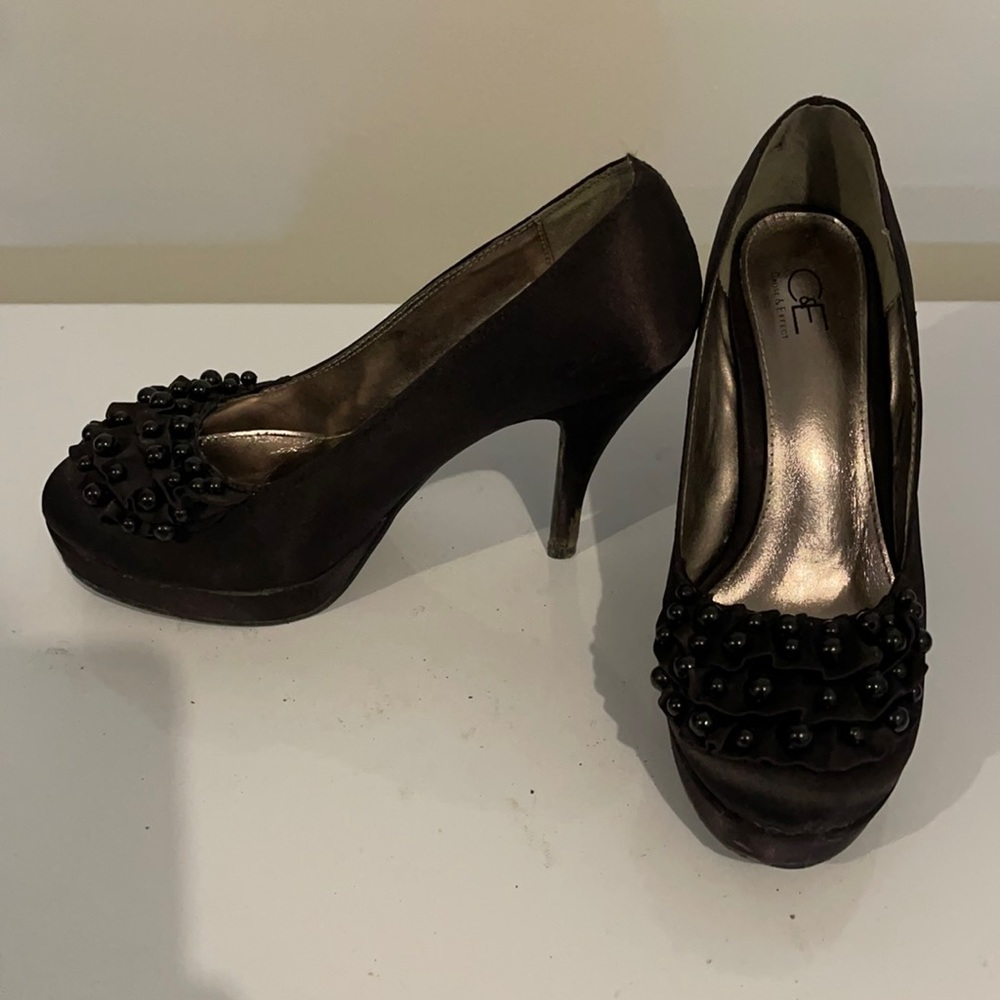 Black heels in size 7